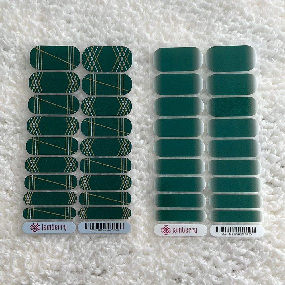 (Jamberry) “Style Box Exclusives” October 2015 Green Nail Wraps, Set of 2